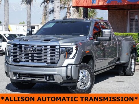 Used 2024 GMC Sierra 3500 Denali w/ Denali Reserve Package image 4