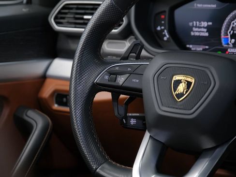 Used 2019 Lamborghini Urus AWD/4WD image 54