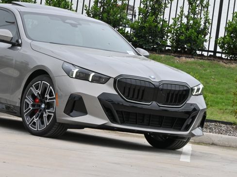New 2026 BMW 530i xDrive AWD/4WD image 30