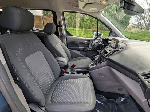 Used 2019 Ford Transit Connect XLT FWD image 12
