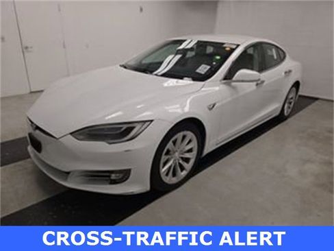 Used 2017 Tesla Model S 90D image 6