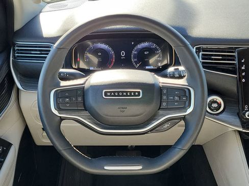 Used 2024 Jeep Wagoneer Series III AWD/4WD image 23