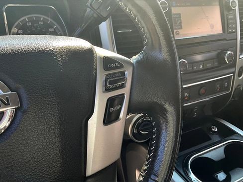 Used 2017 Nissan Titan PRO-4X image 12