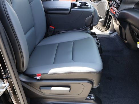 New 2026 RAM 1500 Tradesman AWD/4WD image 12