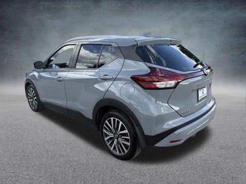 Used 2021 Nissan Kicks SV FWD image 4