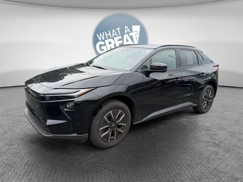 Used 2026 Toyota bZ FWD image 8