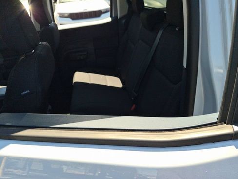Used 2025 Ford Maverick XL FWD image 12