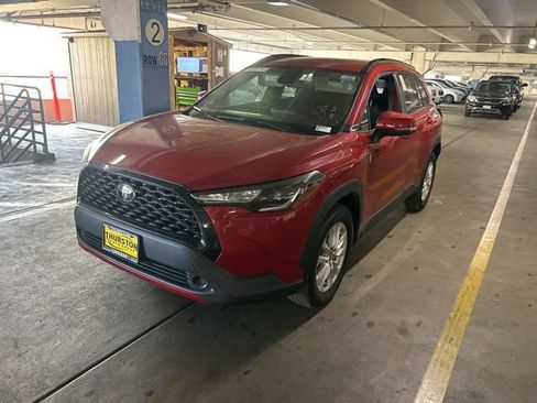 Used 2022 Toyota Corolla Cross LE FWD image 4