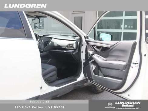 Used 2023 Subaru Outback Limited image 8