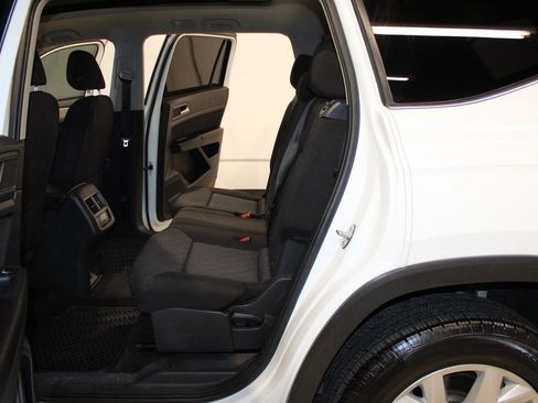 Used 2018 Volkswagen Atlas Launch Edition image 18