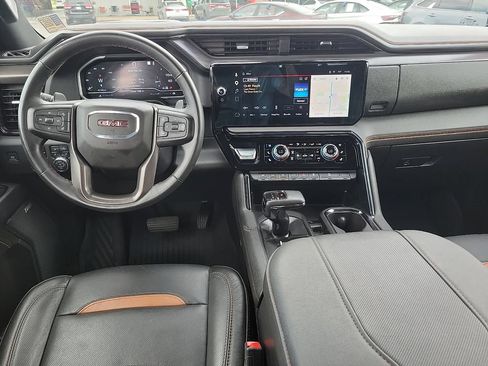 Used 2023 GMC Sierra 1500 AT4 w/ AT4 Premium Package AWD/4WD image 10