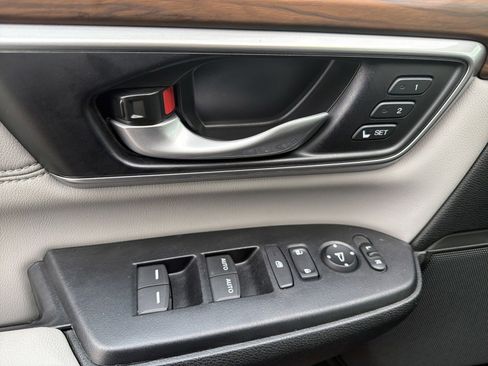 Used 2022 Honda CR-V Touring image 21