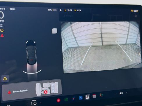 Used 2022 Tesla Model Y Performance AWD/4WD image 16