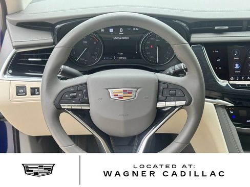 Used 2024 Cadillac XT6 Premium Luxury w/ Technology Package image 23
