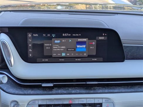 Used 2025 Genesis G90 3.5T image 17