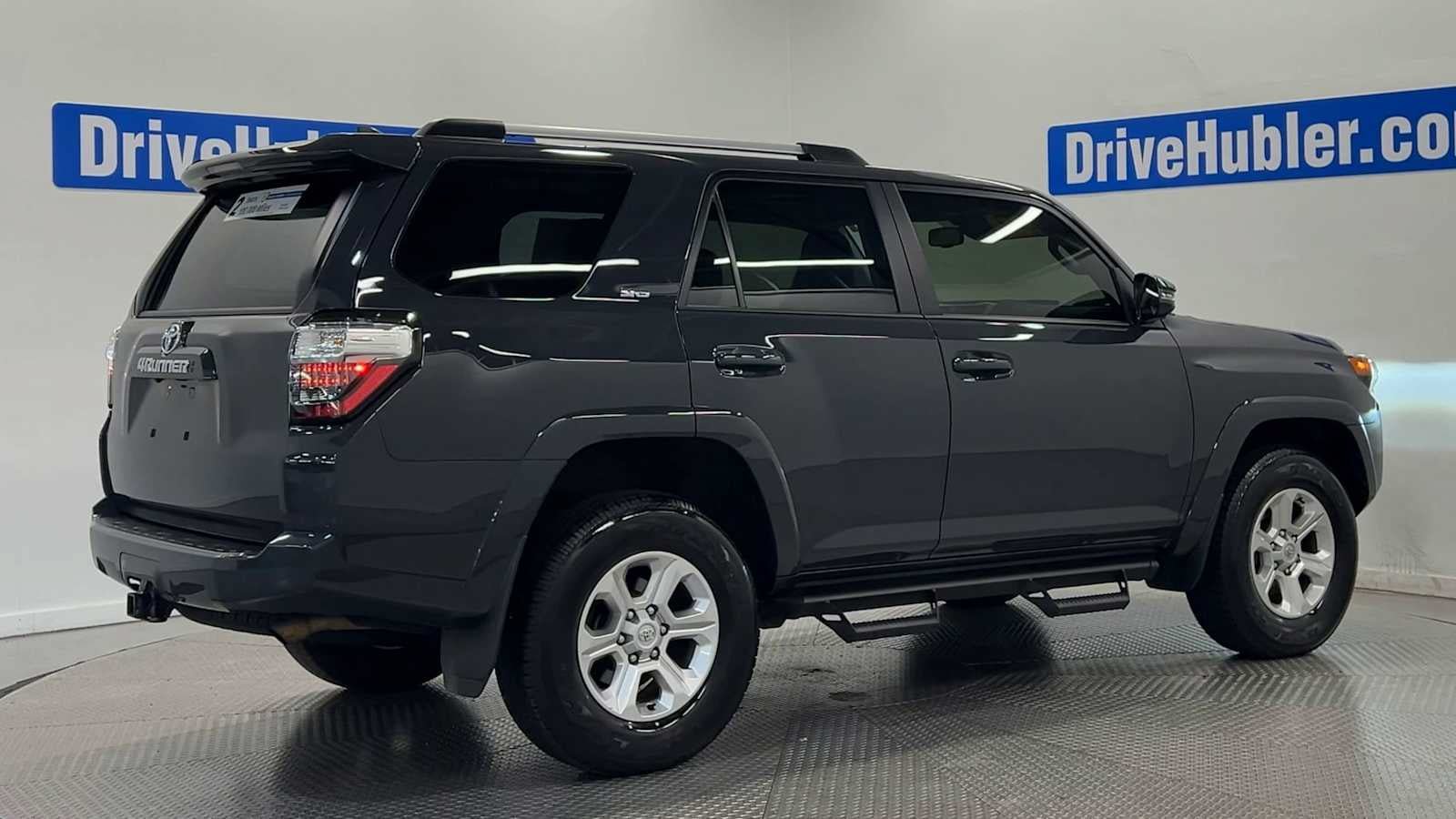 Used 2024 Toyota 4Runner SR5 Premium w/ Moonroof Package AWD/4WD image 8
