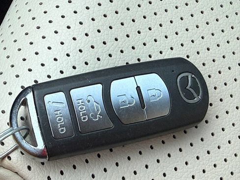 Used 2014 MAZDA MAZDA3 s Grand Touring FWD image 40
