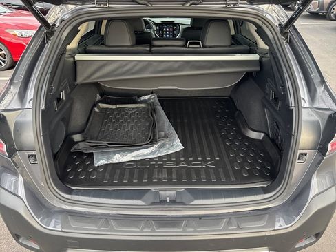 Used 2025 Subaru Outback Touring image 28