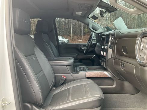 Used 2022 GMC Sierra 3500 Denali w/ Denali Ultimate Package image 12