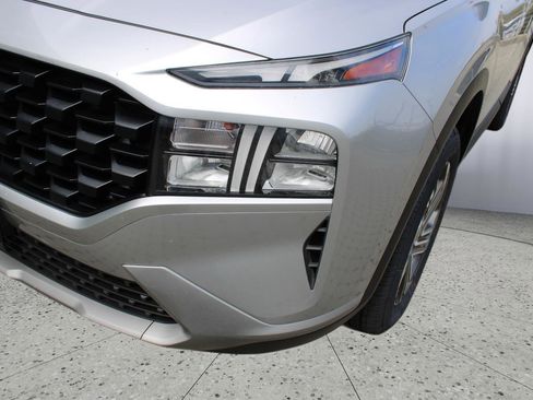 Used 2023 Hyundai Santa Fe SEL image 9