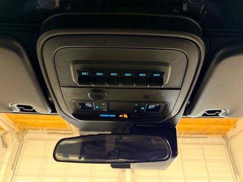 Used 2023 Ford Bronco Black Diamond AWD/4WD image 19