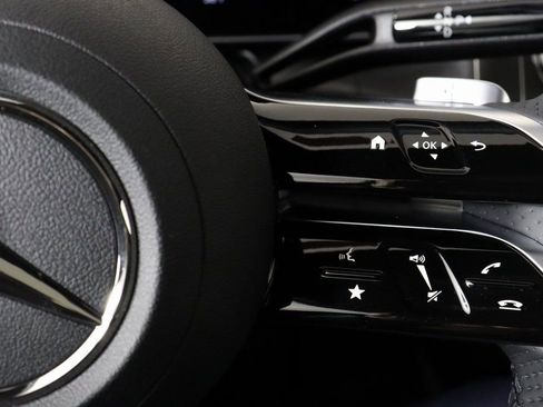 Used 2025 Mercedes-Benz GLC 350e 4MATIC image 20