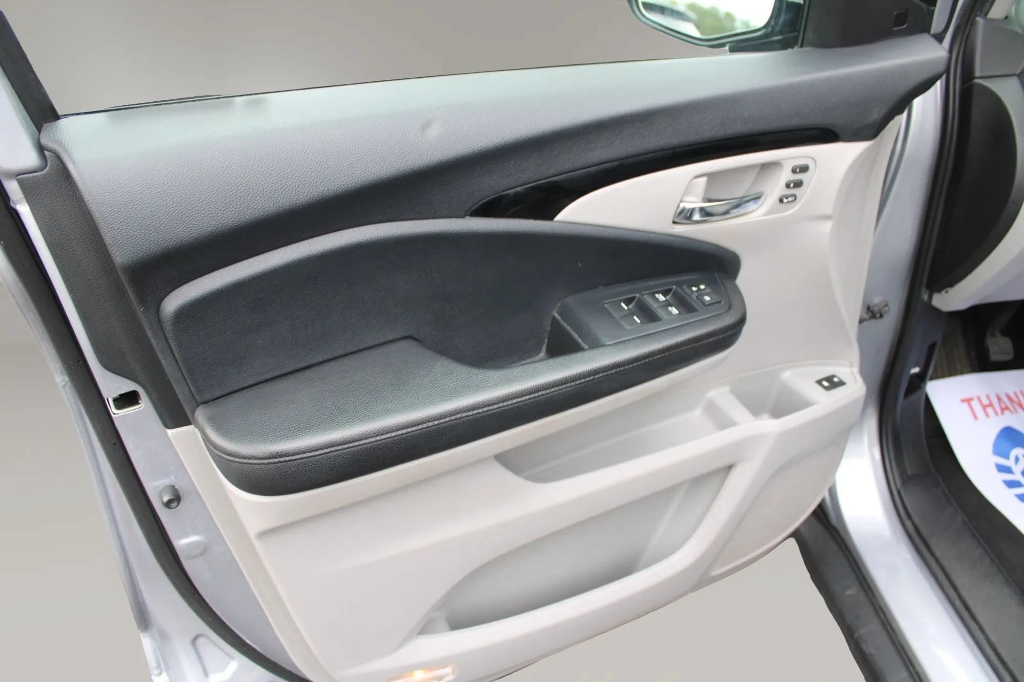 Used 2020 Honda Pilot Touring image 13