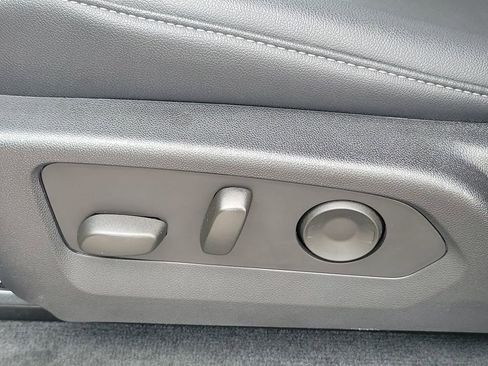 Used 2023 GMC Canyon Elevation w/ Elevation Premium Package image 27