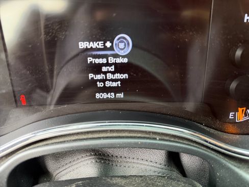 Used 2021 Jeep Grand Cherokee Limited AWD/4WD image 21