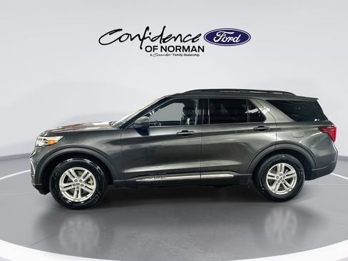Used 2020 Ford Explorer XLT RWD image 5