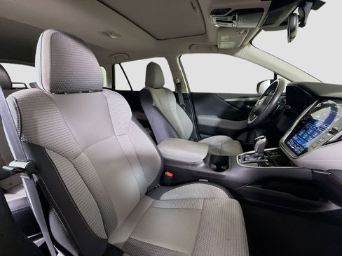 Used 2023 Subaru Outback Premium image 29