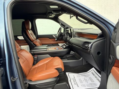 Used 2019 Lincoln Navigator L Reserve w/ Cargo Package AWD/4WD image 13