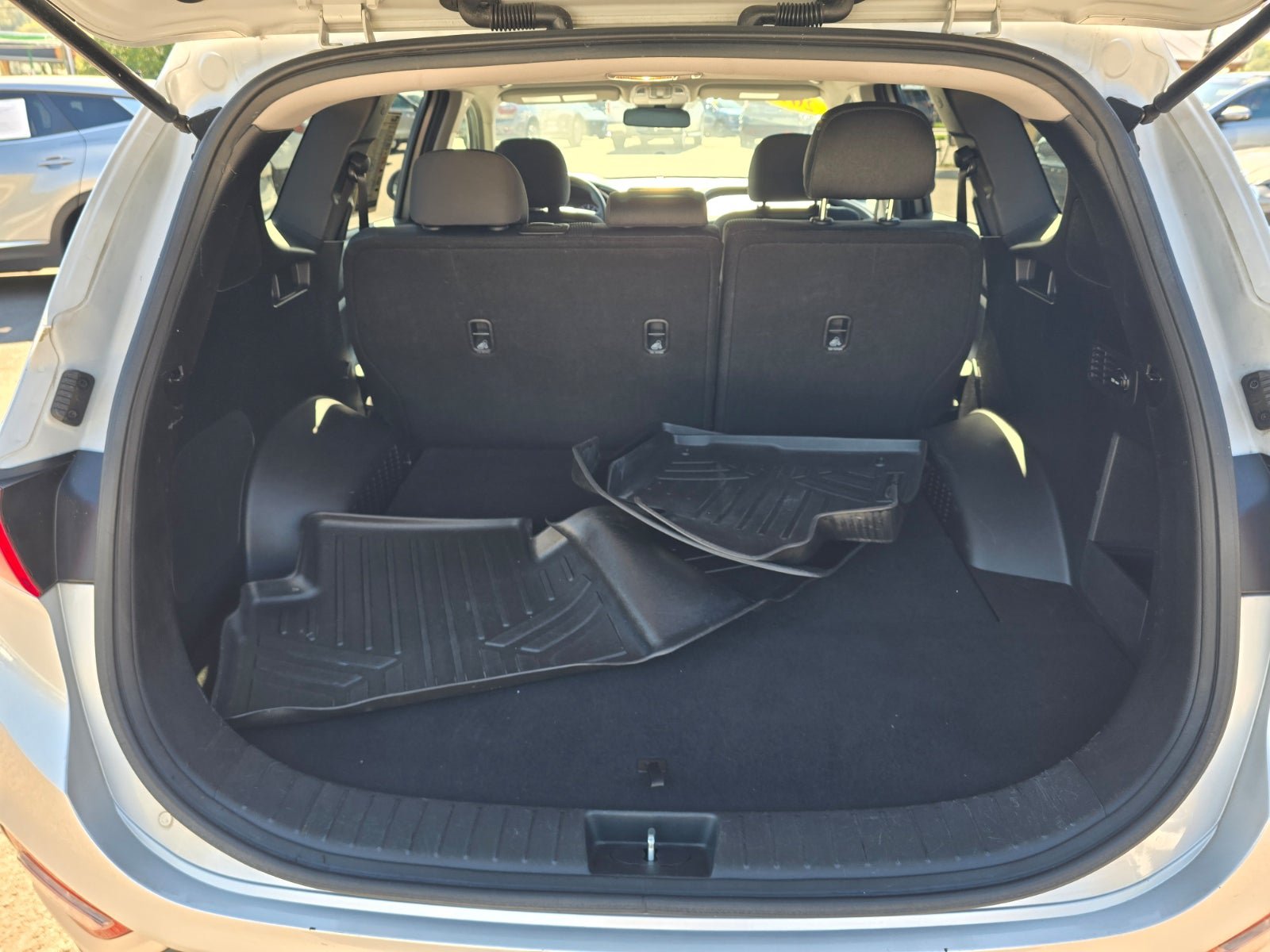 Used 2019 Hyundai Santa Fe SE AWD/4WD image 25