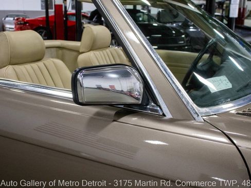 Used 1987 Mercedes-Benz 560 SL image 35