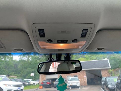 Used 2013 Lexus ES 300h image 28