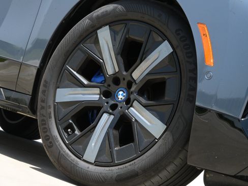 Used 2023 BMW iX M60 w/ Executive Package AWD/4WD image 11