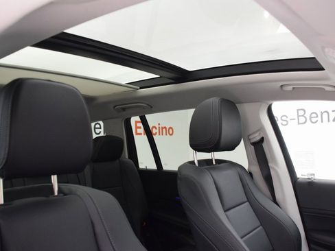 Certified 2025 Mercedes-Benz GLS 450 4MATIC image 18