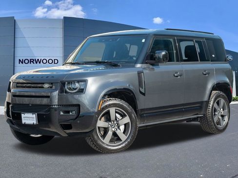 Used 2024 Land Rover Defender 110 X-Dynamic SE AWD/4WD image 1