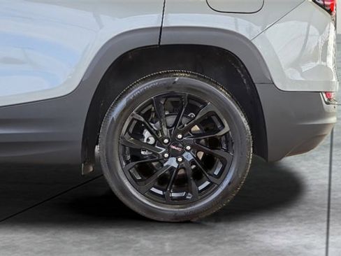 Used 2023 GMC Terrain SLT w/ Infotainment Package II image 30