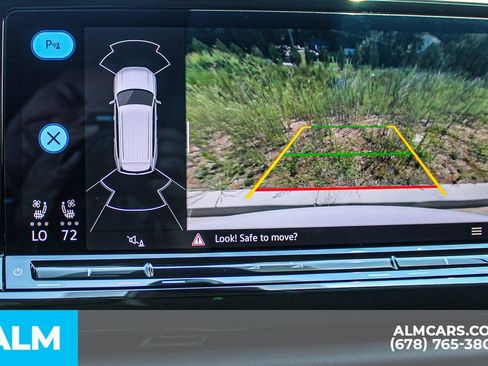 Used 2025 Volkswagen Atlas SE FWD image 32