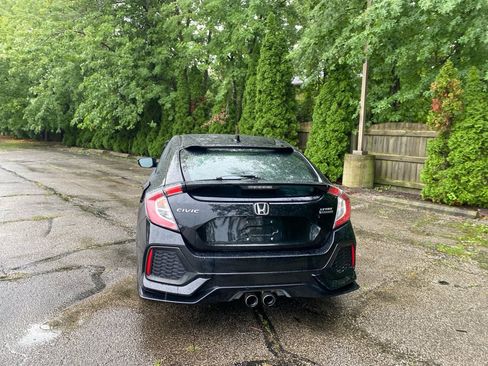 Used 2017 Honda Civic Sport Touring image 4
