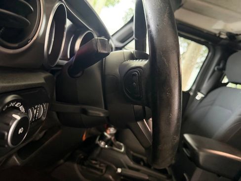 Used 2019 Jeep Wrangler Unlimited Sport S AWD/4WD image 41