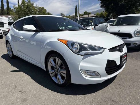 Used 2016 Hyundai Veloster w/ Option Group 02 FWD image 1