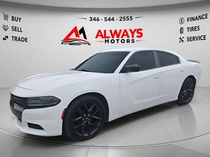 Used 2019 Dodge Charger SXT w/ Blacktop Package