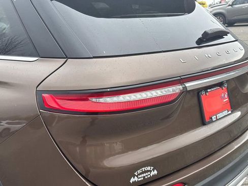 Used 2022 Lincoln Corsair Standard w/ Premium Package image 13