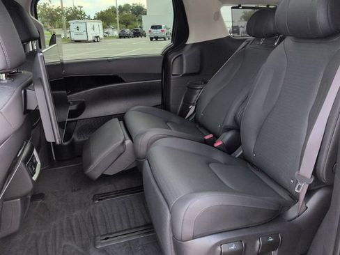 Used 2025 Kia Carnival SX Prestige FWD image 14