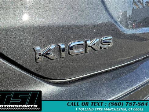 Used 2022 Nissan Kicks S image 8