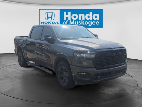 Used 2025 RAM 1500 Big Horn AWD/4WD image 3