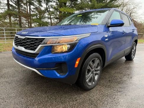 Certified 2023 Kia Seltos LX image 1