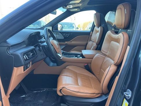 Used 2023 Lincoln Aviator Black Label w/ Class IV Trailer Tow Package image 26